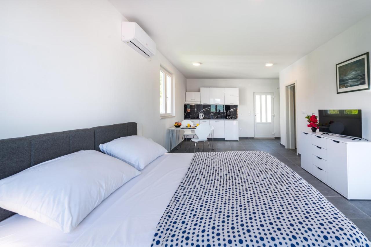 Korta Apartments Вигани Екстериор снимка